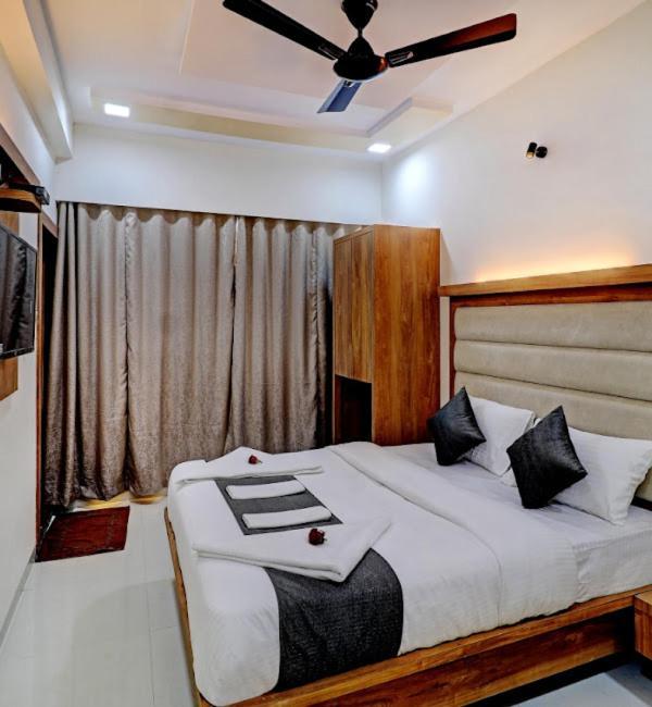 Sun Inn Residency , Нави Мумбаи Экстерьер фото